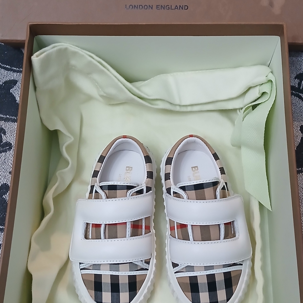 Burberry Kids Sneakers with Checkered Pattern and White Straps